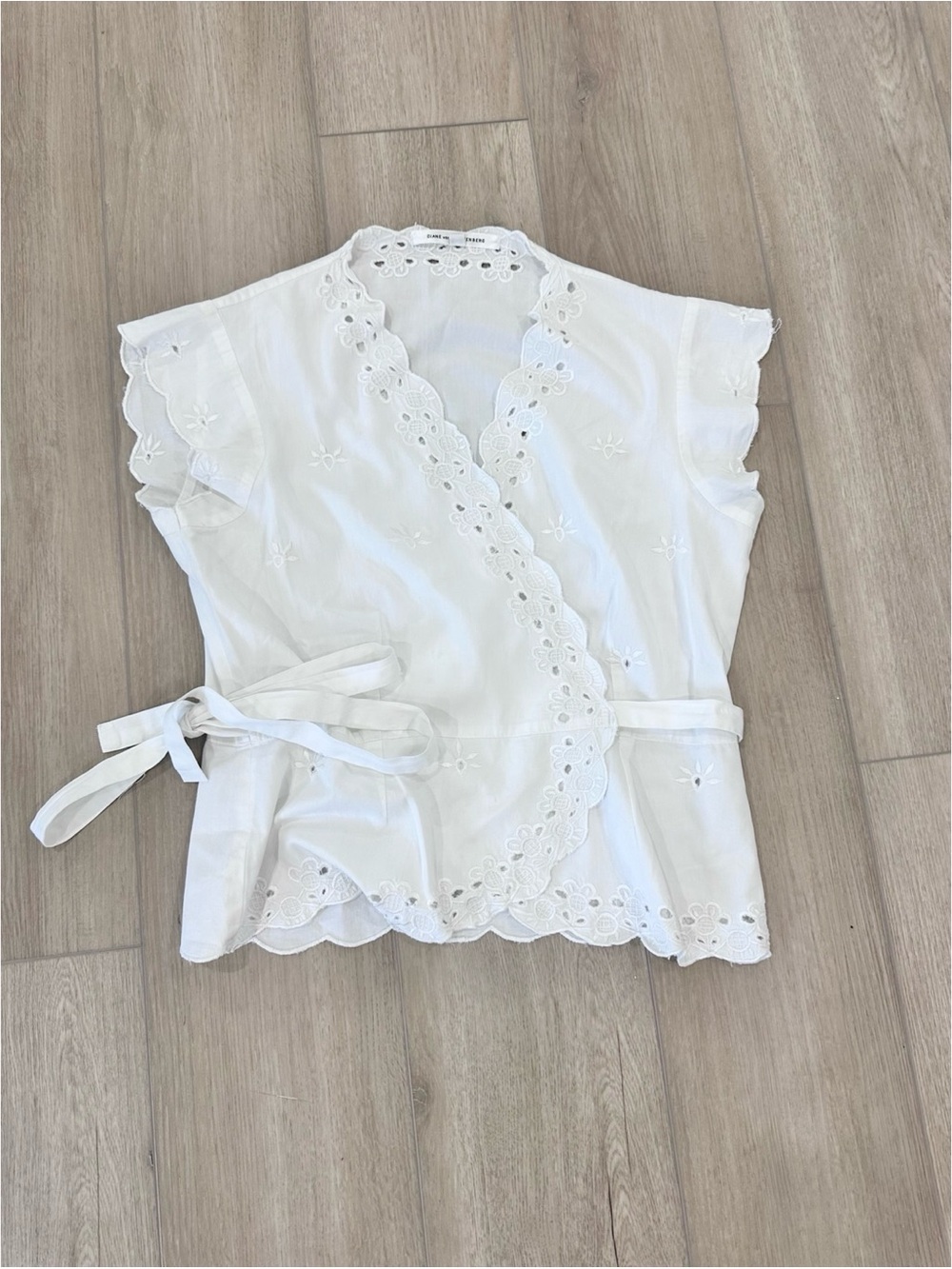 DVF Diane Von Furstenberg Eyelit embroidered ruffle wrap top white size 10